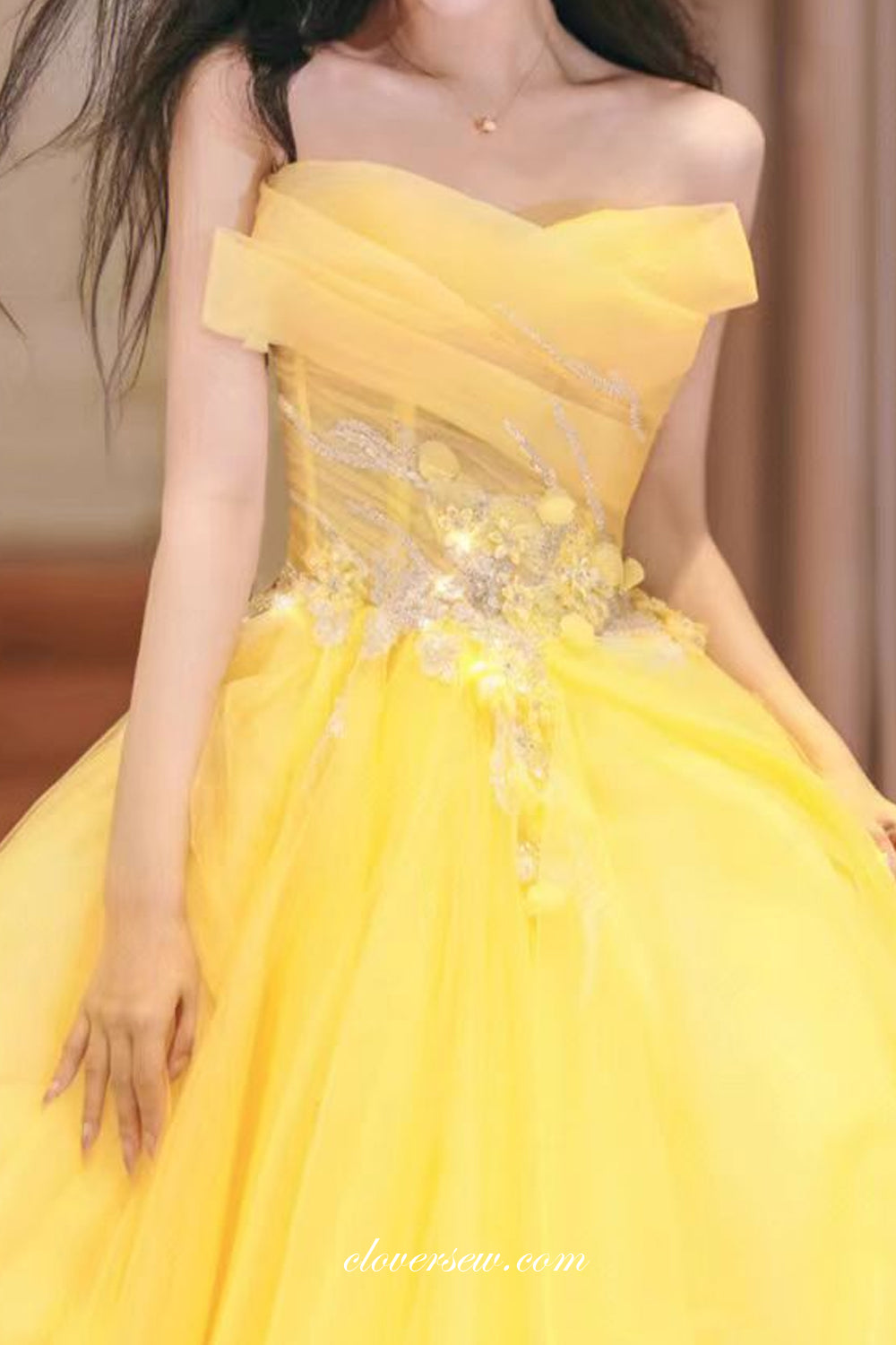 Yellow Puffy Short Prom Dresses